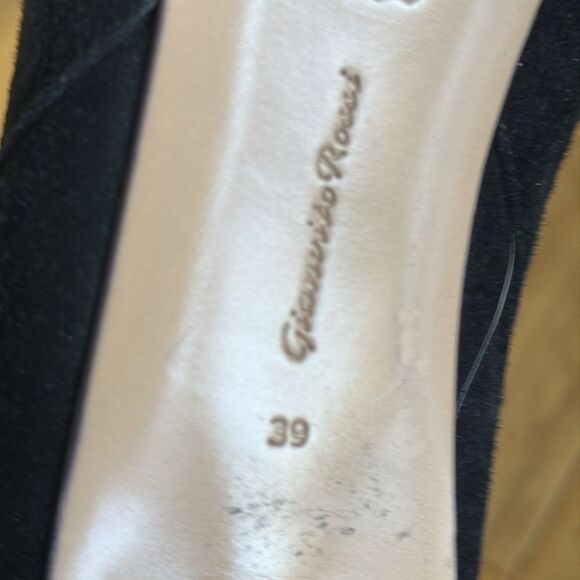 Gianvito Rossi suede ankle boots - Picture 7 of 7